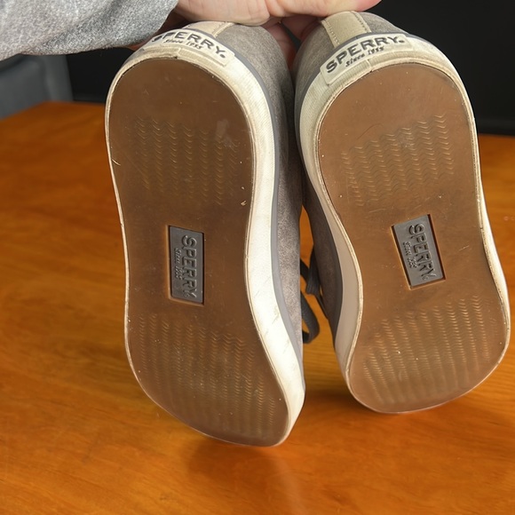 Sperry suede tie sneaker Sz. 8 - Picture 7 of 7